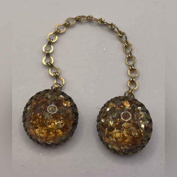 Vintage Sweater Collar Clip Antiqued GoldTone ProngSet Lucite Flaked Gold Leaf - Picture 6 of 6